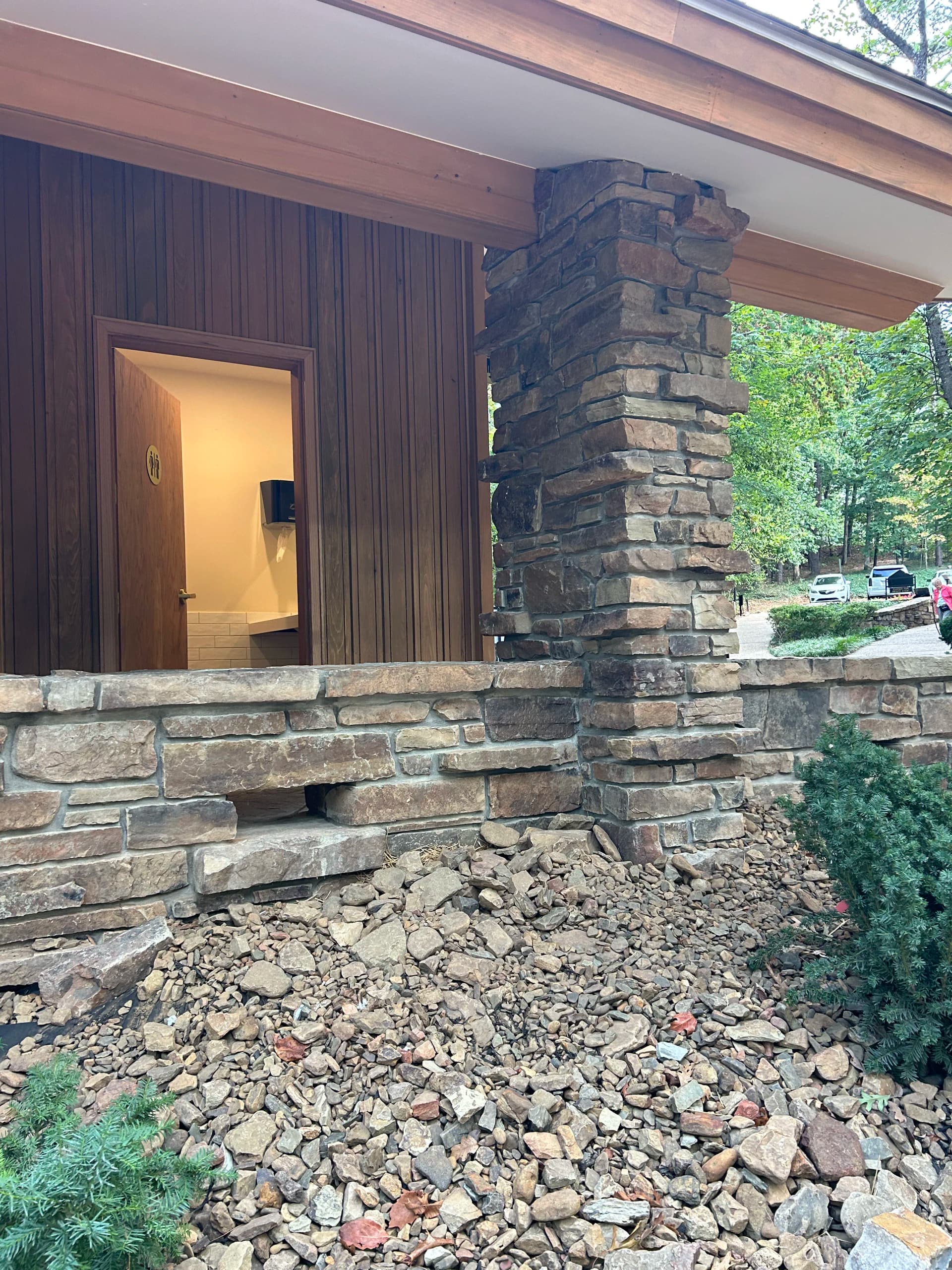 Gallery photos for Native Stone Walls, Columns, and Flagstone at a Bella Vista Home: Image #1